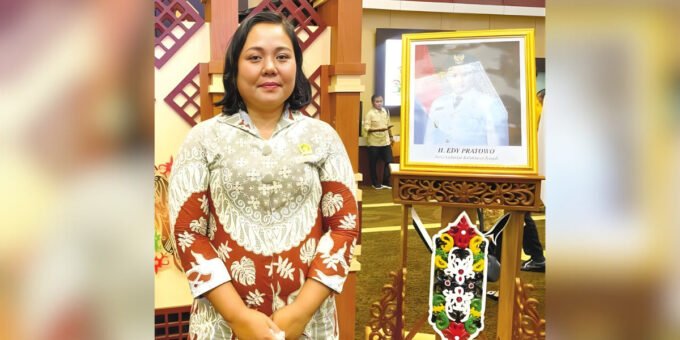 Sri Ani Rintuh Wakil Ketua II Komisi III DPRD Kota Palangka Raya Sri Ani Rintuh Wakil Ketua II Komisi III DPRD Kota Palangka Raya