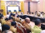 BARITO SELATAN RAPAT: Pemerintah Kabupaten Barito Selatan (Barsel) bersama Forkopimda dan OPD terkait membahas maraknya aktivitas PETI di Aula Setda Barsel.