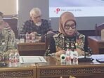 DPRD KALTENG RAPAT GABUNGAN: Ketua Komisi II DPRD Kalimantan Tengah, Hj Siti Nafsiah saat mengikuti rapat gabungan komisi di kantor DPRD Kalimantan Tengah, belum lama ini.