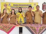 RESES PERSEORANGAN: Ketua Komisi II DPRD Kalteng, Siti Nafsiah saat melaksanakan reses serap aspirasi rakyat di Daerah Pemilihan I Kalteng, Jumat (7/11).