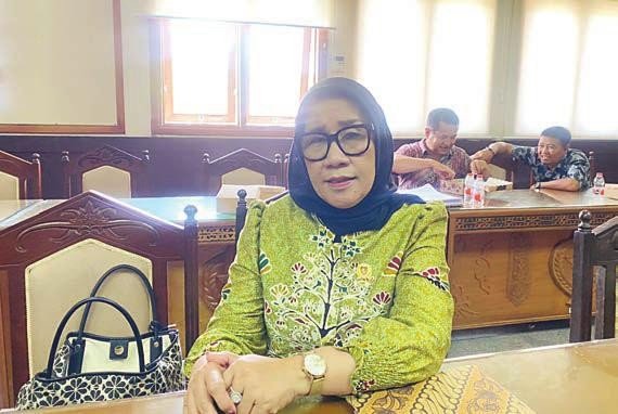 DPRD KALTENG Hj Siti Nafsiah