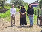 DPRD KAPUAS RESES: Anggota DPRD Kapuas Lisna Mariatun (tengah) saat melakukan reses ke Desa Pulau Telo Baru belum lama tadi.