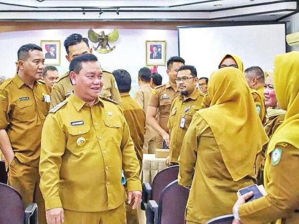 HADIRI: Bupati Kotim H.Halikinnor usai menghadiri kegiatan yang digelar oleh pemerintah daerah belum lama ini.