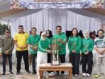 HARI GURU: Wakil Bupati Barito Utara, Felix Sonadie Y. Tingan, saat memimpin puncak peringatan HUT ke-80 PGRI dan Hari Guru Nasional Tahun 2025 di halaman SKB dan KONI Muara Teweh, Selasa (11/11).