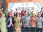 ARAHAN: Sekda Muhlis bersama pihak terkait hadir mewakili bupati di Aula Dinas Kearsipan dan Perpustakaan, Jumat (15/11).
