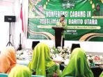 KONFERCAB MUSLIMAT: Pj Bupati Barito Utara Indra Gunawan melalui Sekda Drs Muhlis bersama peserta saat membuka Konfercab Muslimat NU IX di Aula GH Senyiur Syariah Muara Teweh, Kamis (2/10).