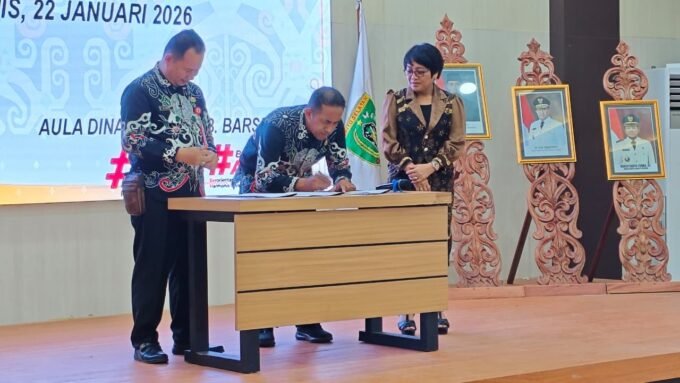 JABATAN: Pj Sekda Barito Selatan menghadiri serah terima jabatan di Aula Dinas PUPR Barsel.