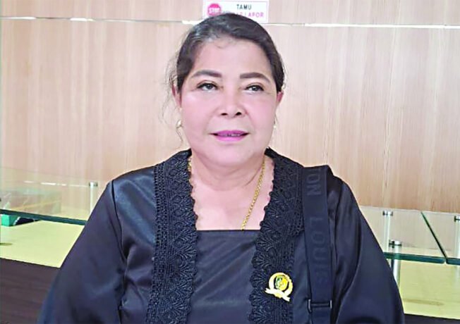 DPRD Kota Palangka Raya Nenie Adriati Lambung
