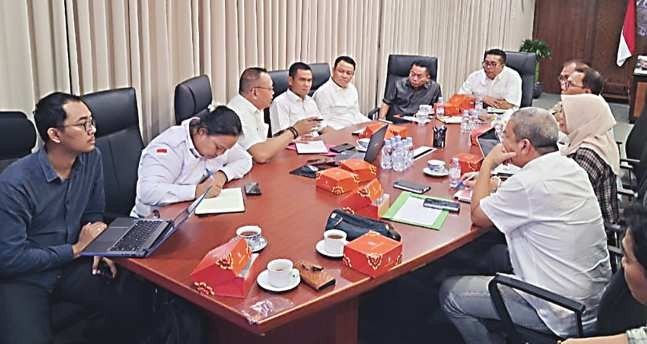 KAPUAS AUDIENSI: Bupati Kapuas H Muhammad Wiyatno melakukan audiensi dengan Direktur Jenderal LIP Kementerian Pertanian RI, Hermanto di Jakarta, Selasa (20/1).