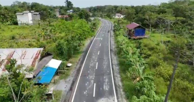 MULUS: Rekonstruksi Jalan Mandomai-Mantangai-Timpah segmen 1 sampai dengan segmen 4 telah mulus beraspal.