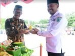 HADIR : Wakil Bupati Lamandau Abdul Hamid, disela-sela kegiatannya saat menghadiri peringatan Hari Desa Nasional, di Halaman Kantor Kecamatan Sematu Jaya, belum lama tadi.