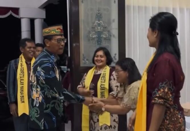 HADIR: Wakil Bupati Lamandau Abdul Hamid menghadiri Perayaan Natal Persaudaraan Umat Katolik Se-Kabupaten Lamandau, di GPU Lantang Torang, belum lama ini.