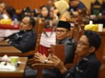 Wakil Ketua II Komisi I DPRD Kota Palangka Raya, Syaufwan Hadi saat menghadiri rapat paripurna, belum lama ini.