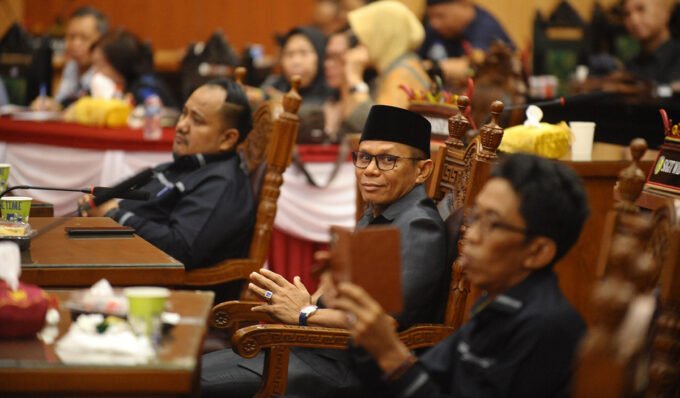 Wakil Ketua II Komisi I DPRD Kota Palangka Raya, Syaufwan Hadi saat menghadiri rapat paripurna, belum lama ini.