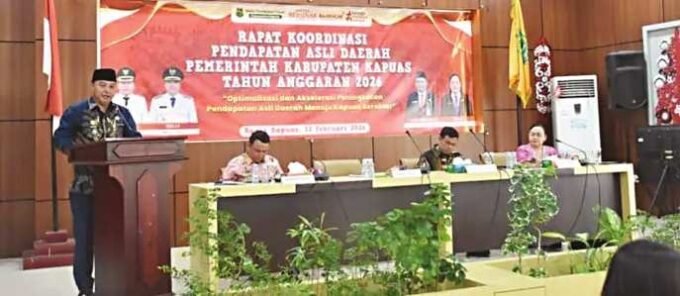 KAPUAS PEMBUKAAN: Wakil Bupati Kapuas Dodo membuka Rakor PAD Kabupaten Kapuas Tahun 2026 di Aula Kantor Bapperida, Jumat (13/2).