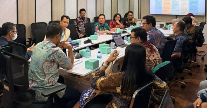 Katingan Bupati Katingan Saiful dan jajarannya, ketika ketemu dengan pemerintah pusat dalam hal ini Direktorat Jenderal Cipta Karya Kementerian PUPR RI, Jumat (13/2)