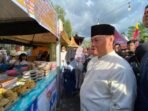 Kotim Bupati Kotim, H Halikinnor meninjau pasar Ramadan, usai membuka Pasar Ramadan di Taman Kota Sampit, pekan lalu.