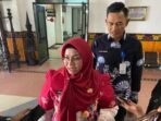 Wabup Kotim, Irawati saat diwawancara awak media, beberapa waktu lalu.