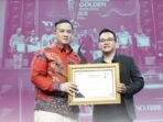 TERIMA PENGHARGAAN: Bupati Lamandau Rizky Aditya Putra, disela-sela kegiatannya saat menerima penghargaan Indonesia Golden Awards 2026 sebagai The Best Regent 2026, di Platinum Hotel Jimbaran Beach, Bali, belum lama tadi.