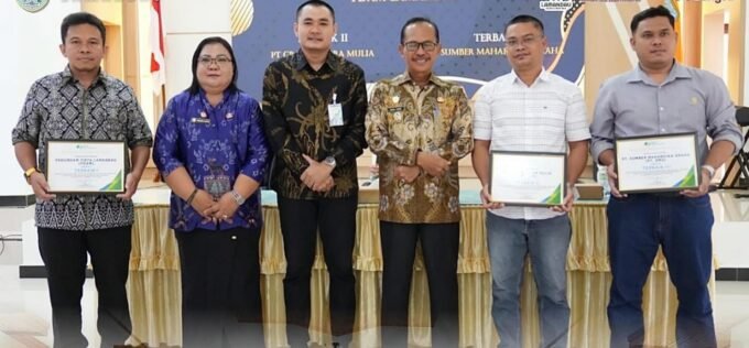 Wakil Bupati Lamandau, Abdul Hamid, di sela giat pembukaan Sosialisasi UMK Lamandau dan penyampaian Surat Edaran Bupati Lamandau terkait Perlindungan Jaminan Sosial Ketenagakerjaan, di Aula BPKPB, belum lama ini.