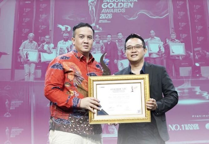TERIMA PENGHARGAAN: Bupati Lamandau Rizky Aditya Putra, disela-sela kegiatannya saat menerima penghargaan Indonesia Golden Awards 2026 sebagai The Best Regent 2026, di Platinum Hotel Jimbaran Beach, Bali, belum lama tadi.