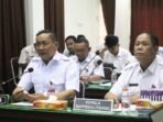 MUSRENBANG: Sekda Katingan Christian Rain didampingi Kepala Perangkat Daerah ketika melaksanakan kegiatan Musrenbang di Kecamatan Katingan Tengah melalui platform Zoom Meeting, Rabu (4/2)