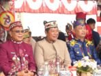 Wakil Bupati Barito Utara Felix Sonadie Y. Tingan, A.Md., (tengah) menghadiri Upacara Peringatan HUT ke-73 Kabupaten Kotawaringin Timur di Stadion 29 Nopember, Sampit, Rabu (7/1).