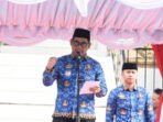 Bupati Batara, H Shalahuddin memimpin apel gabungan perdana setelah lebaran Idulfitri di arena terbuka Tiara Batara, Rabu (25/3).