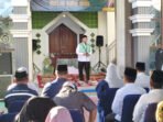 Bupati Batara, H Shalahuddin menyampaikan sambutan pada safari Ramadan di masjid Nurul Iman, desa Lemo I, kecamatan Teweh Tengah, Selasa (10/3).