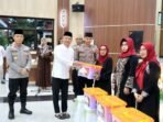 Bupati Barsel Eddy Raya Samsuri, bersama unsur forkopimda menghadiri buka puasa bersama di Polres Barito Selatan, Desa Sababillah.