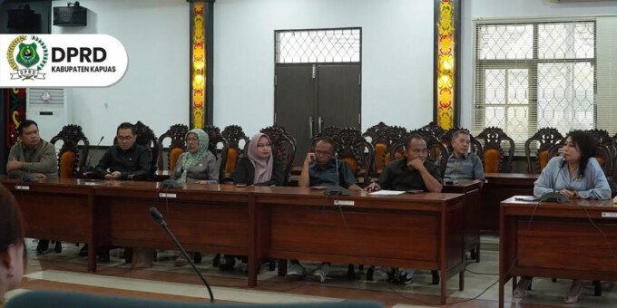 Anggota DPRD Kapuas saat menggelar rapat Bamus pekan lalu.