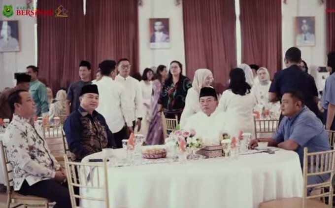 Bupati Kapuas H Muhammad Wiyatno menerima kunjungan Wakil Bupati Kapuas Dodo saat silaturahmi Idulfitri, Sabtu (21/3).