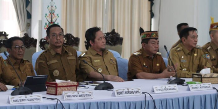 Katingan Bupati Katingan Saiful, ketika menghadiri Rapim Program Kartu Huma Betang Sejahtera di Aula Istana Isen Mulang, Palangka Raya, Selasa (3/3).