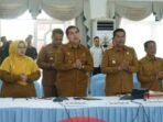 Wakil Bupati Irawati saat menghadiri Rapat program Kartu Huma Betang Sejahtera yang digelar di Istana Isen Mulang, Palangka Raya, Selasa (3/3).