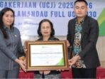 Asisten Administrasi Umum Setda Lamandau, Friarayatini di sela-sela kegiatannya saat saat membuka kegiatan High Level Meeting Monev UCJ Tahun 2025, belum lama ini.