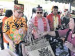 Kecamatan Dusun Hilir menggelar Festival Daren Kanderang Tingang yang berlangsung di Kelurahan Mengkatip.
