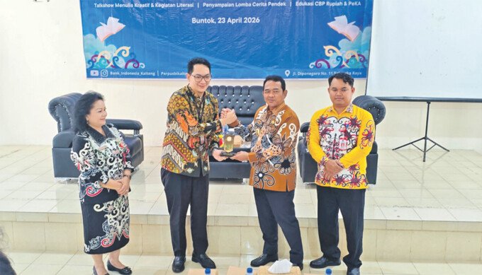 Wakil Bupati Barsel, Khristianto Yudha saat menghadiri kegiatan Festival Literasi Harati 2026 di Aula Baperidda Barsel.