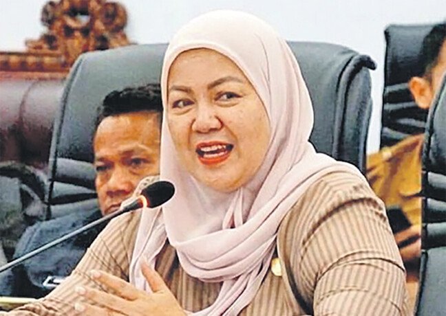 Hj Henny Rosgiaty Rusli Hj Henny Rosgiaty Rusli