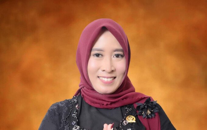 Lisna Mariatun Anggota DPRD Kapuas
