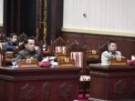 DPRD Kalimantan Tengah Wakil Ketua Komisi I DPRD Kalteng, Sudarsono (paling kanan kanan) saat mengikuti kegiatan Rapat Paripurna Dewan, baru-baru ini.