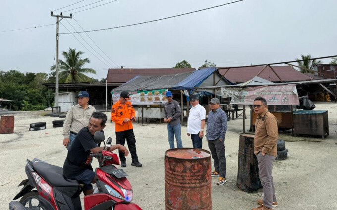 Bupati Kapuas H Muhammad Wiyatno melakukan pengecekan infrastruktur di Kecamatan Timpah pekan lalu.