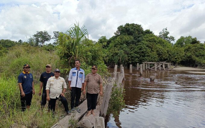 Jembatan Sei Hyang Desa Lawang Kamah segera dibangun. Keberadaan jembatan ini nantinya diharapkan dapat semakin memperlancar akses transportasi masyarakat.