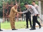 Wakil Bupati Lamandau, Abdul Hamid, menerima kunjungan kerja Wakapolda Kalteng, di Halaman Mapolres Lamandau, belum lama tadi.