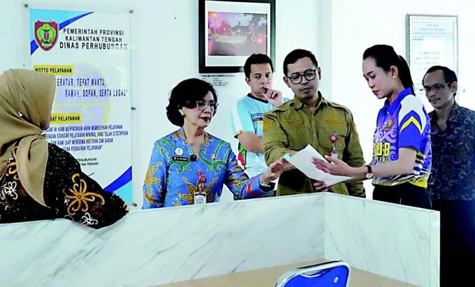 kalteng Pj Sekda Kalteng, Linae Victoria Aden saat melakukan silaturahmi ke Dinas Perhubungan, Jumat (10/4).
