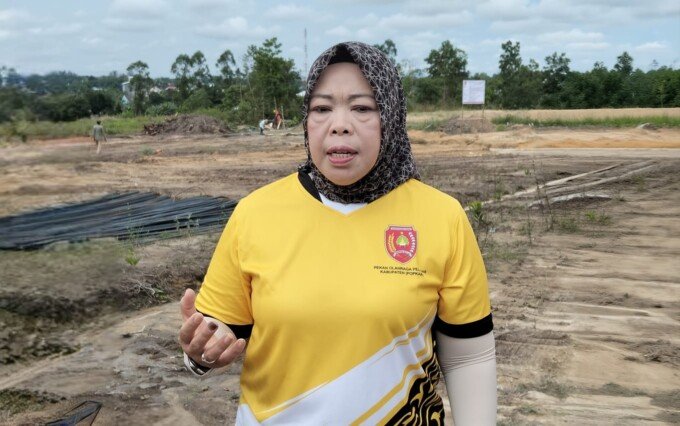 Bupati Kotawaringin Barat (Kobar) Hj Nurhidayah