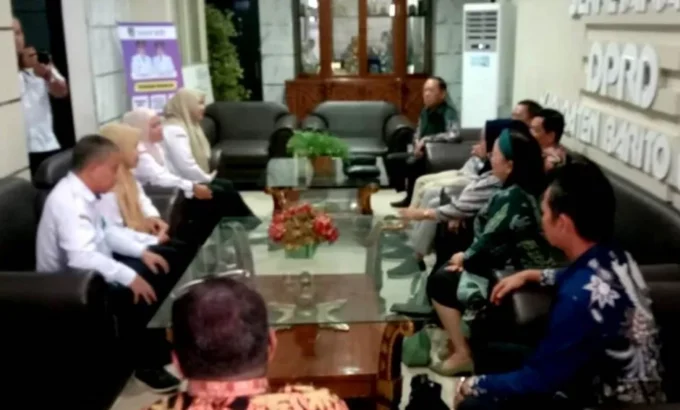 DPRD Kabupaten Mahakam Ulu, Provinsi Kalimantan Timur, melaksanakan kunjungan kerja ke DPRD Kabupaten Barito Utara, Rabu (25/2/2026).