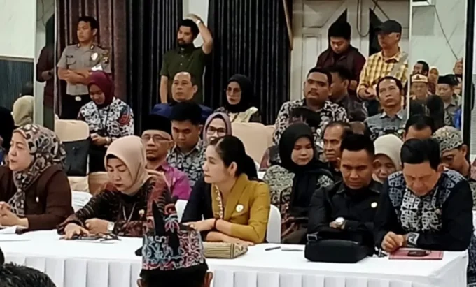 Anggota DPRD Barito Utara saat menghadiri kegiatan Musrenbang RKPD tahun 2027 Kabupaten Barito Utara, di gedung Balai Muara Teweh, Kamis (5/3/2026) lalu.