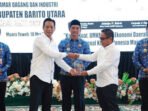 Barito Utara Bupati Barito Utara H Shalahuddin ST MT menekankan momentum Hari Kearsipan Nasional sebagai acuan untuk meningkatkan semangat kerja dan sinergi demi mewujudkan kemajuan Bumi Iya Mulik Bengkang Turan. Hal itu disampaikan pada Upacara Peringatan Hari Kearsipan Nasional ke-55 di Halaman Kantor Bupati Barito Utara, Senin (18/5).
