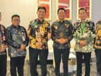 Bupati Barito Utara H Shalahuddin ST MT, Wakil Bupati Felix Sonadie Y Tingan AMd, Sekretaris Daerah Drs Muhlis beserta jajaran saat menghadiri Forum Orkestrasi Pembangunan Negeri di Platinum Hotel, Balikpapan, Selasa (5/5).
