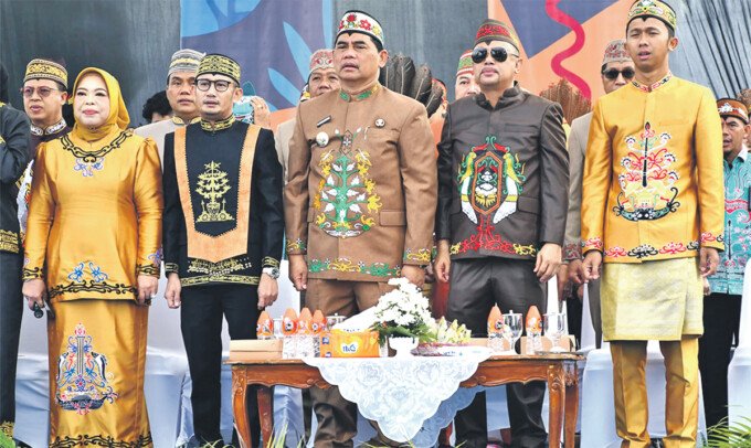 Barsel Bupati Barsel, Dr H. Eddy Raya Samsuri saat menghadiri FBIM Tahun 2026 di Palangka Raya, Minggu (17/5).
